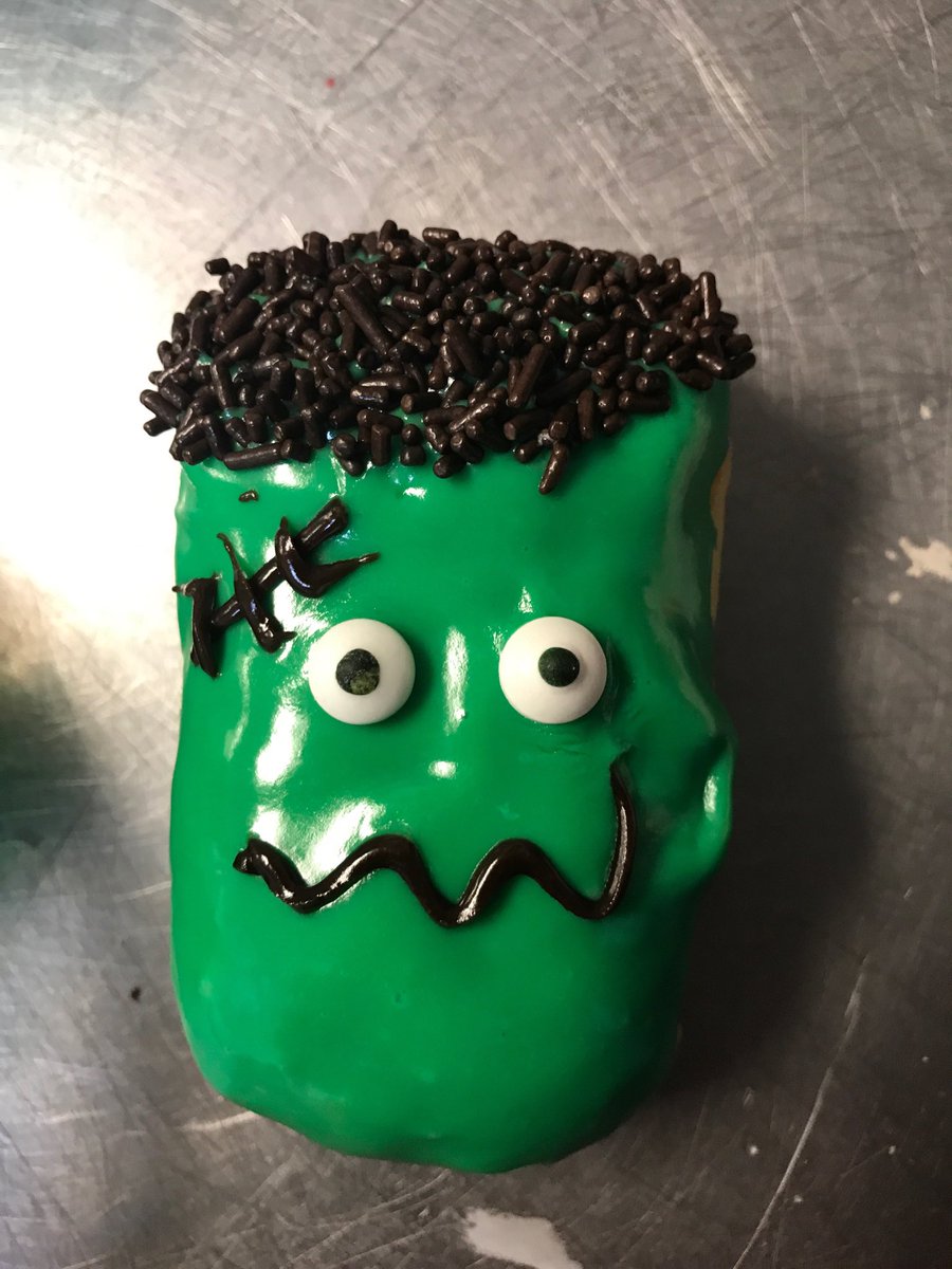 jupiterdonuts's tweet photo. Halloween is coming! #spookydonuts #jupiterdonuts #HappyHalloween https://t.co/mWBilAFjhU