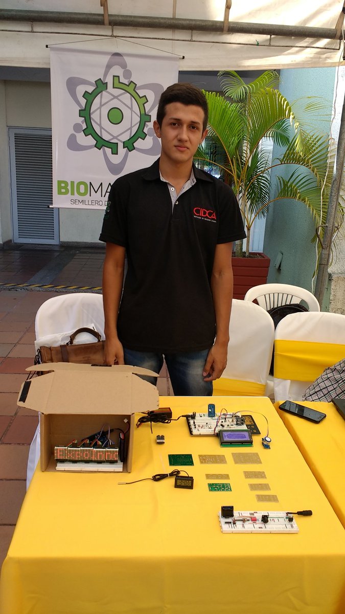 cabe0282's tweet photo. #SomosCIDCA estudiantes del semillero #BIOMAQUINE @FCIDCAVillavo  participando en #ExpoInnova2017 #villacentro https://t.co/69wD56d79M