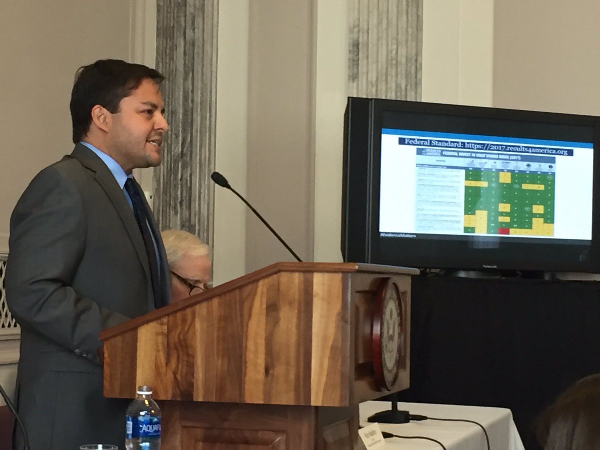 Results4America's tweet photo. RFA's @DavidMedinaDC explains how the #FedIndex encourages agency leaders to #innovate with #evidence to improve outcomes. #EvidenceMatters https://t.co/gQ2oINiWZQ