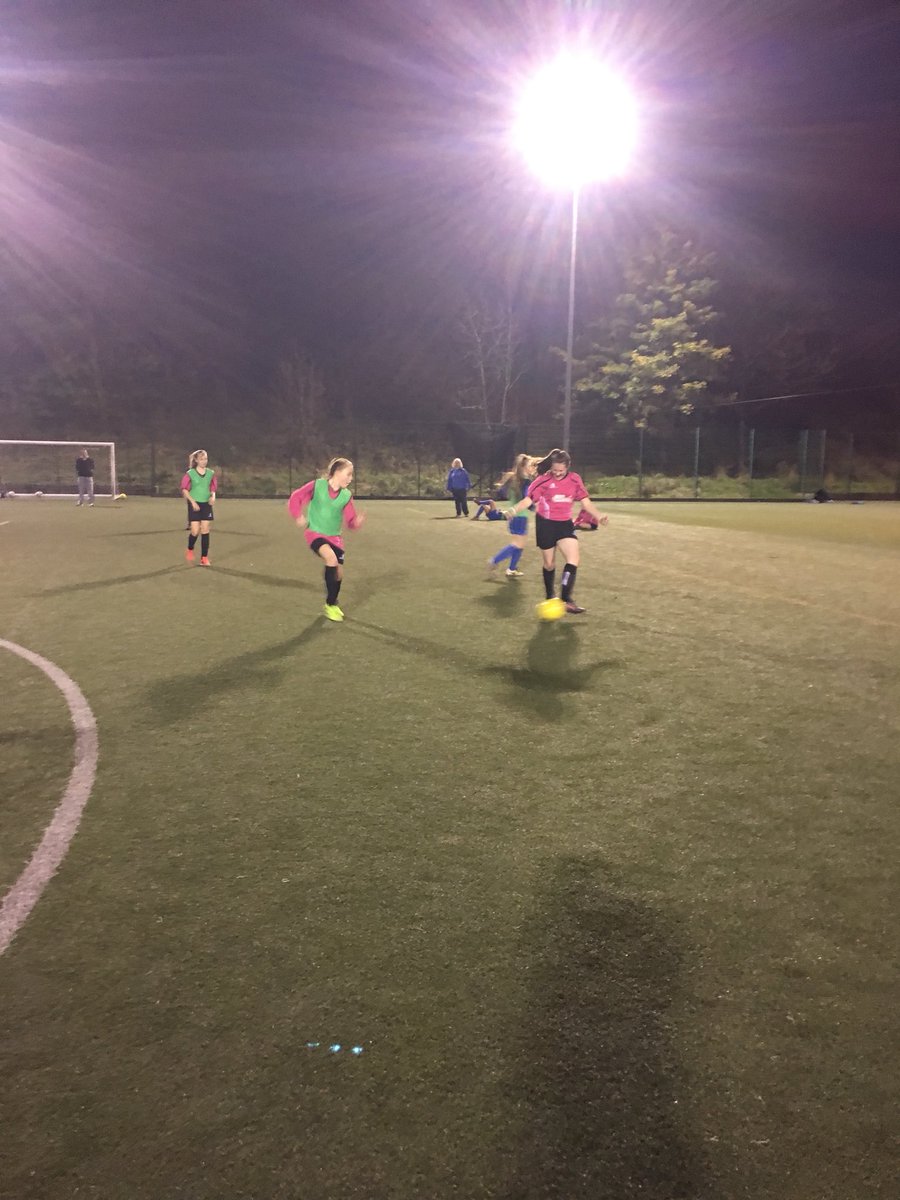 TinnyAthleticFC's tweet photo. Our U14s girls training tonight #FullTurnout #TheseGirlsCan https://t.co/z4LuDOqYbx