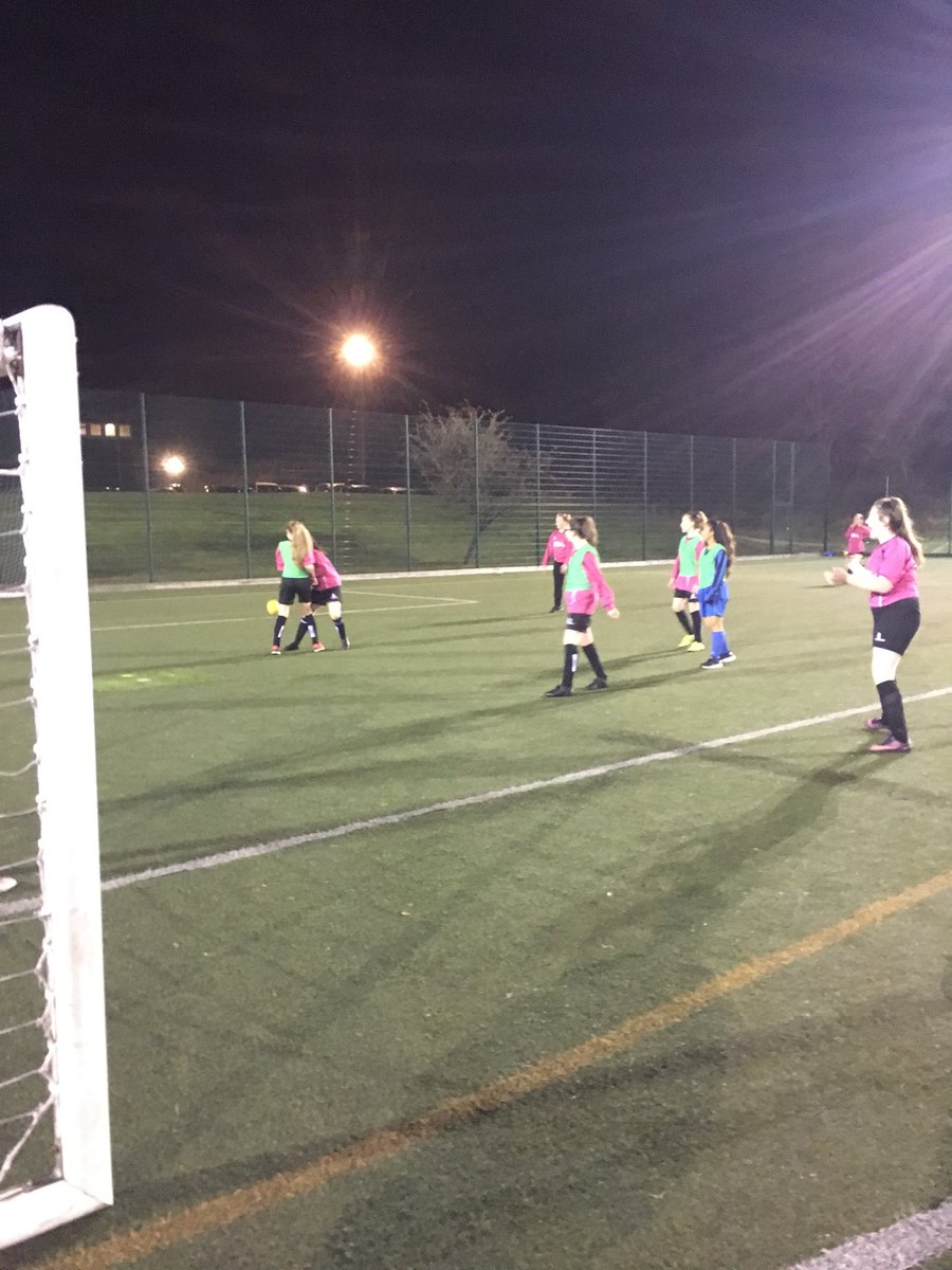 TinnyAthleticFC's tweet photo. Our U14s girls training tonight #FullTurnout #TheseGirlsCan https://t.co/z4LuDOqYbx
