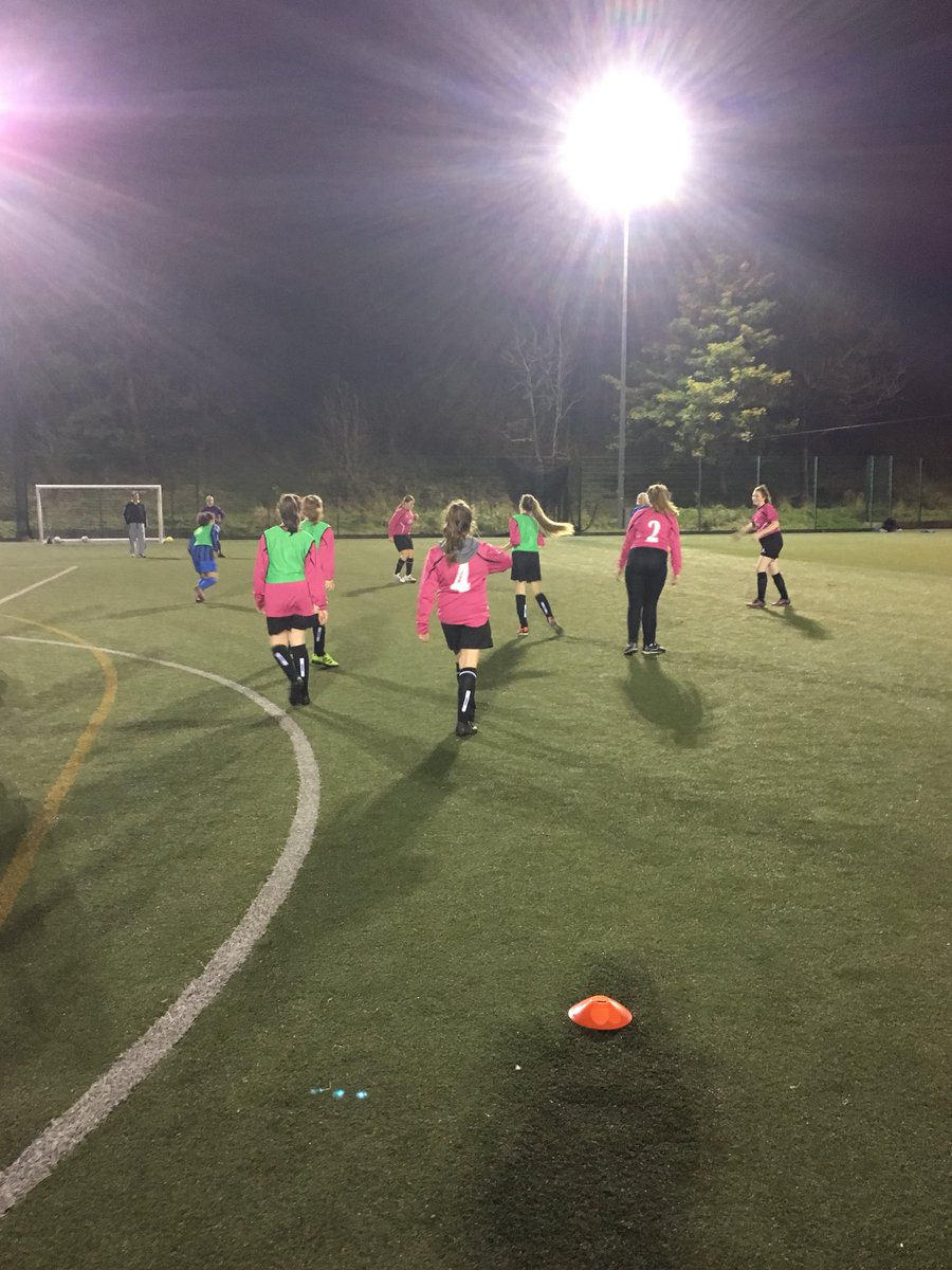 TinnyAthleticFC's tweet photo. Our U14s girls training tonight #FullTurnout #TheseGirlsCan https://t.co/z4LuDOqYbx