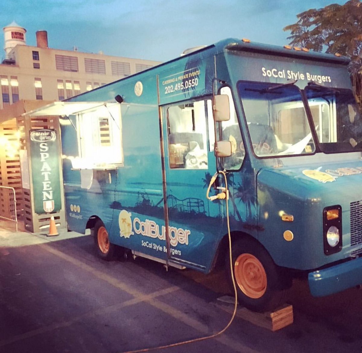 CaliBurger DC tweet media