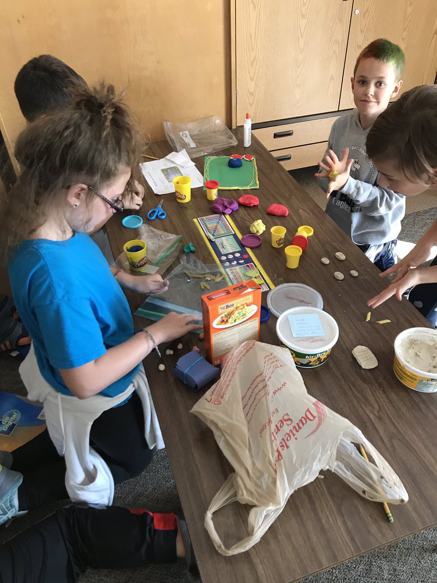 sdjvanburen's tweet photo. Students are working in collaborative groups to show what they know about cells. They got to choose the materials they're using. Candy, play doh, and more! #vbrocks #learnersandleaders #sdjpl3 https://t.co/KxD4K0xN4q