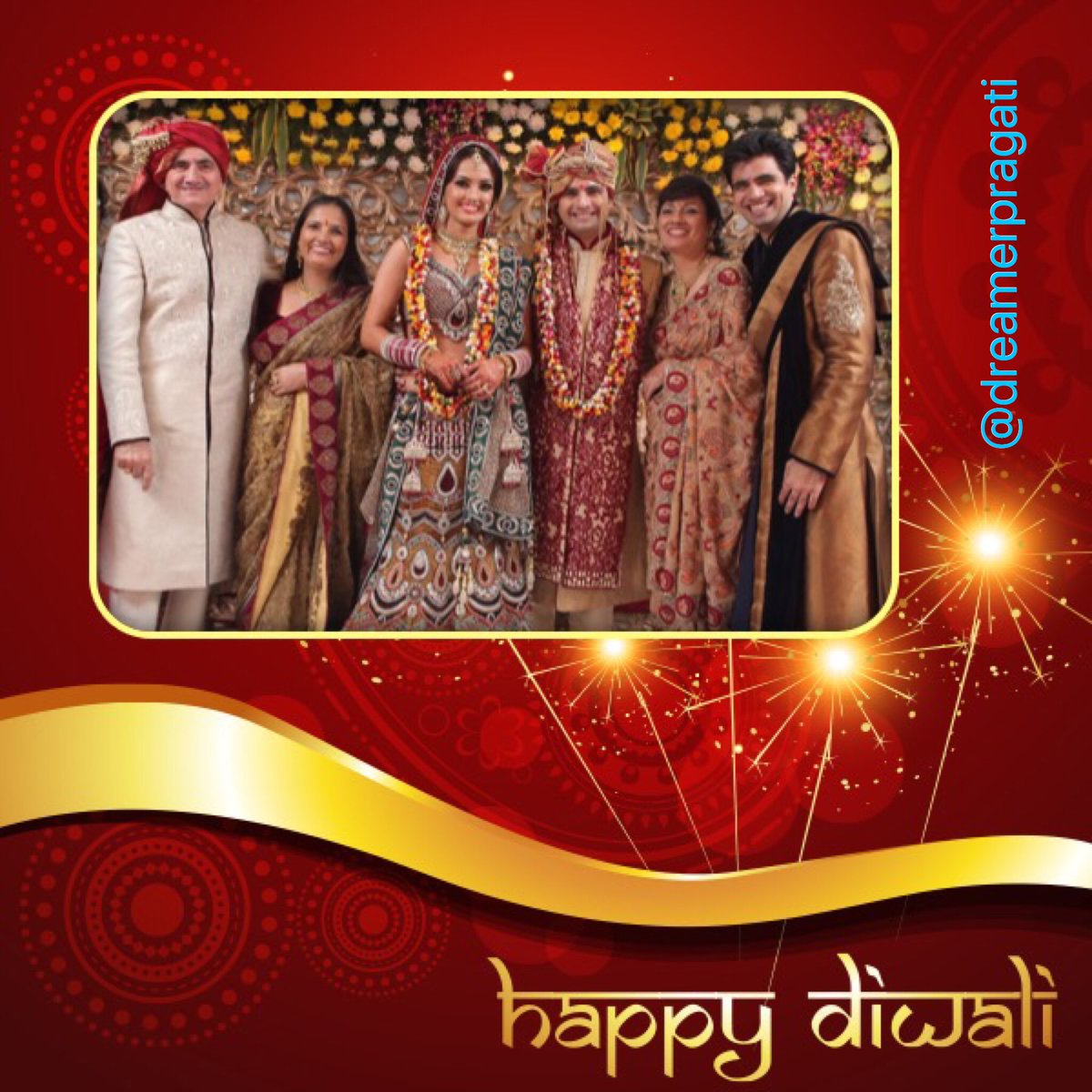 DREAMER_PRAGATI's tweet image. #HappyDiwali &amp;amp; #BlessedDiwali to my lovely Mehra &amp;amp; Rawal Family♥️.God bless u with the best only😊🙏 @realkaranmehra @nisharawal @aj_mehra53