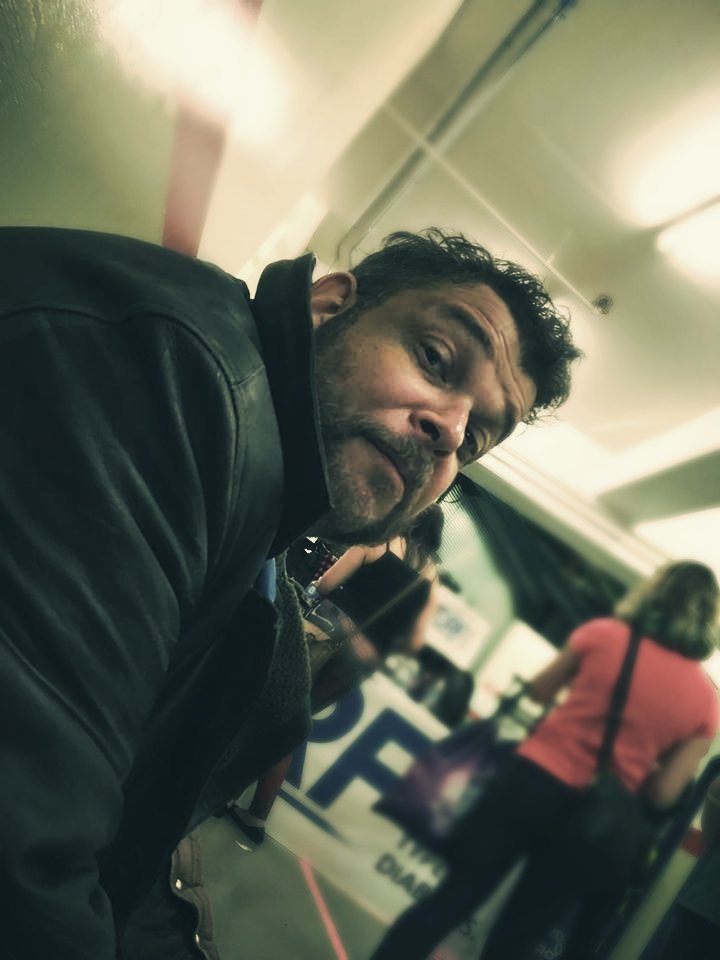 Fanboy30's tweet photo. You know, we should get a drink sometime.
#halcon2017 #captainboomerang #cosplayer #SuicideSquad https://t.co/5hh5kAQKHh