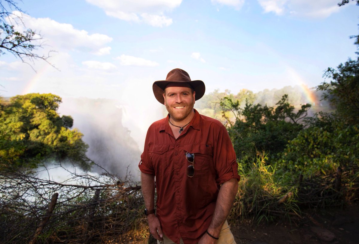 joshuagates's tweet photo. TONIGHT: the global hunt for 👽 continues on #ExpeditionUnknown. Meteorites, military secrets, &amp; a crazy experiment. 9|8c on @travelchannel! https://t.co/lRvFWXO191