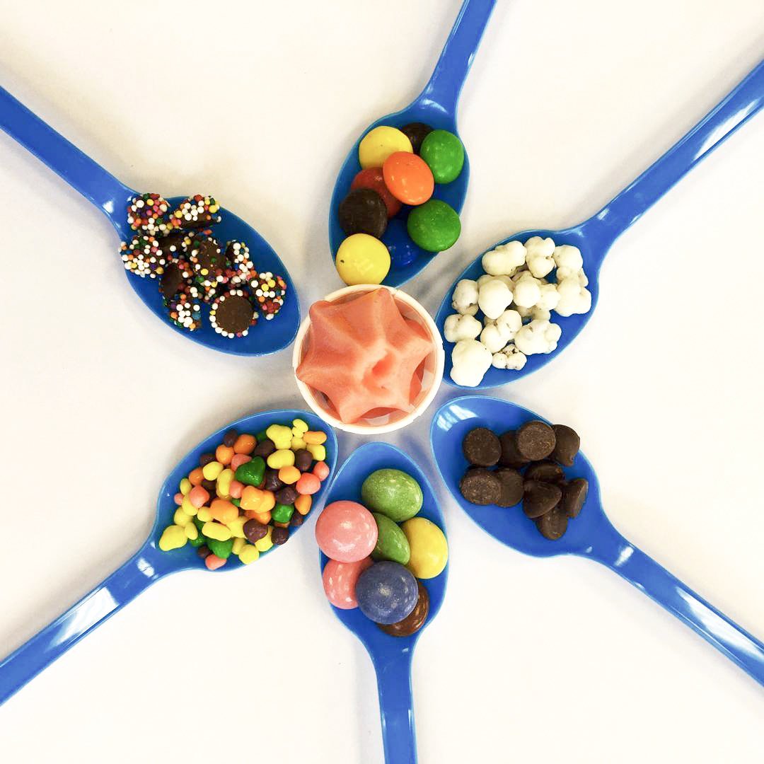TCBY's tweet photo. How do you top your #TCBY? πΈ by @tcbycsl #FroyoToppings https://t.co/EUVSaSvh1h