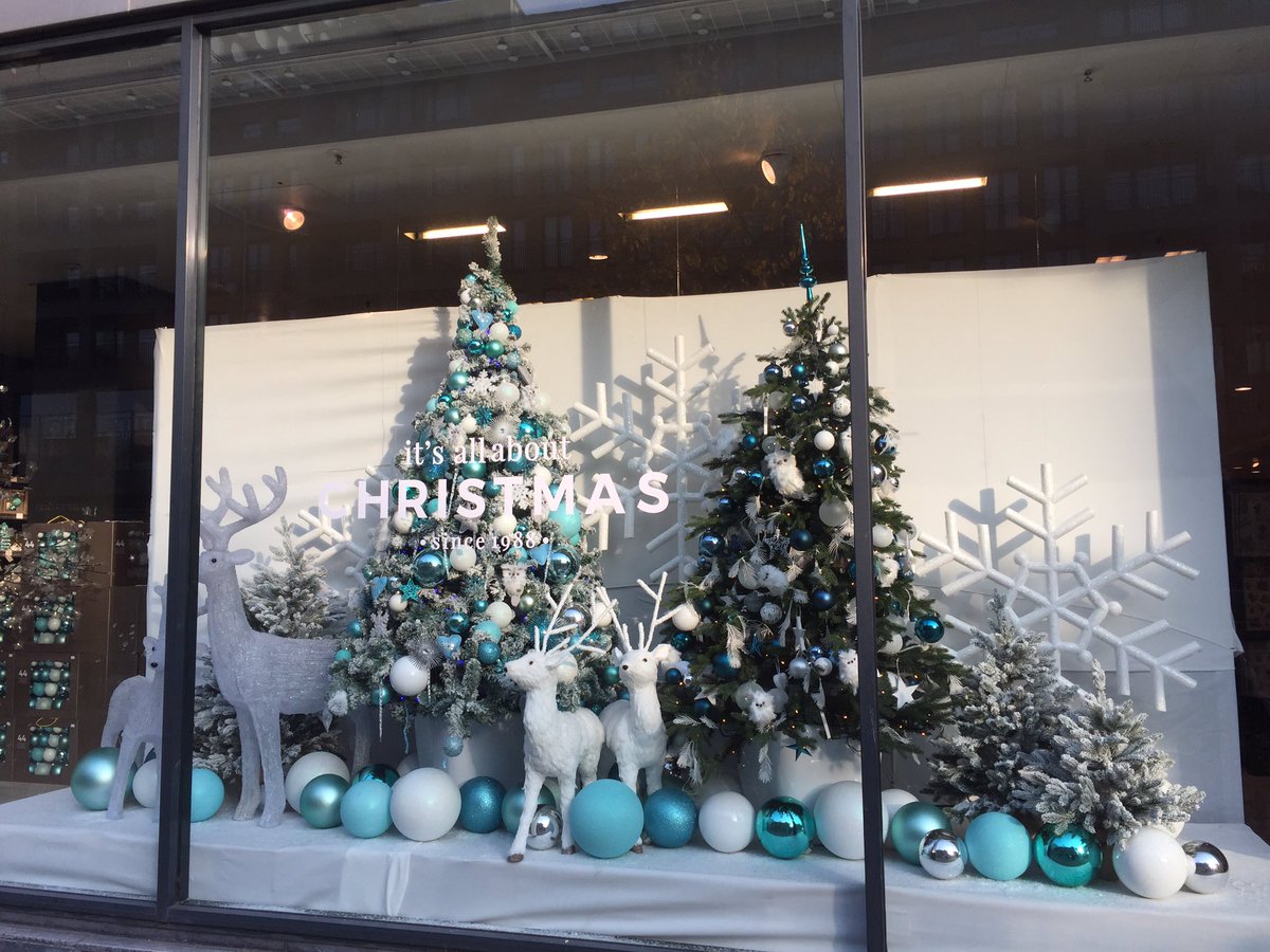 RosaOrdelman's tweet photo. Dit dus. Nu al. Lijkt ieder jaar eerder. #kerst https://t.co/AGXRMkgsfc