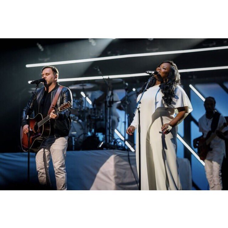matt_redman's tweet photo. Thank you @GMADoveAwards for the opportunity to lead worship with my good friend @tashacobbs last night. Loved it! #gracefullybroken https://t.co/mhKGFYhukd