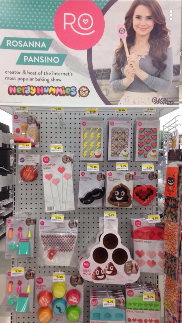 pumpkinpub567's tweet photo. I found my happy place😍 #NerdyNummies @RosannaPansino https://t.co/JGPgx0A287