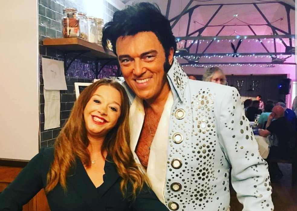 TheTreeBoxHill's tweet image. Back by popular demand on 15th Dec! Matt King is Elvis! He is a Vegas competition winner &amp;amp; his previous night was a huge success! #WhatsOn