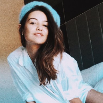 But she will stand up again, like a phoenix flying from its ashes, like a butterfly that was once caged on itself❜.