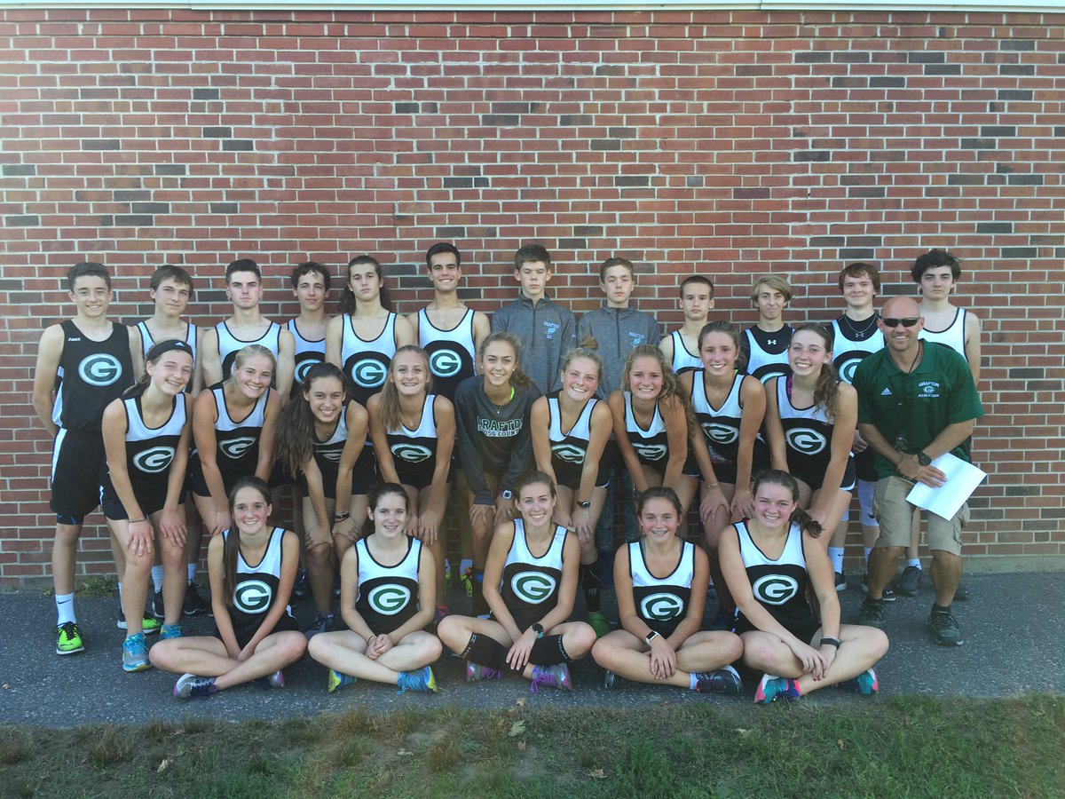 xcgrafton's tweet photo. Girls finish off their undefeated season with a dub over Millbury!!! Onto leagues!!! #rollgrafton https://t.co/N4pA38EB8z
