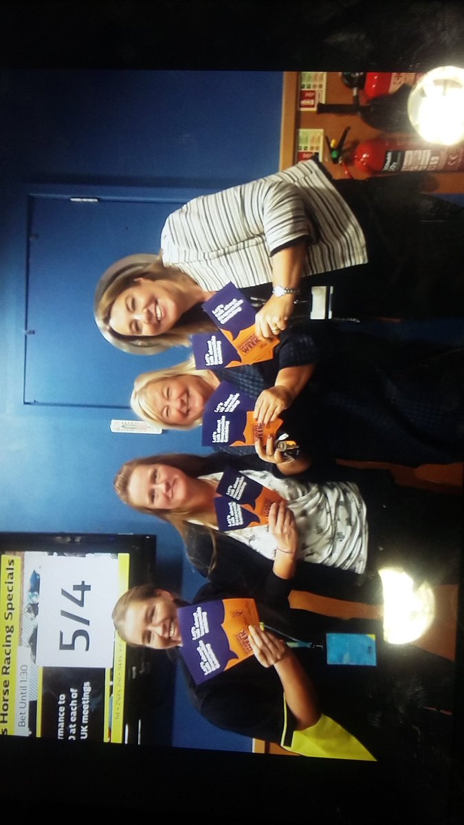 region7nw's tweet photo. Great day with @Sknight_wh1 on Area 32 meeting great staff and seeing great standards #RGWeek2017 @willhillpeople @sea_pigeon https://t.co/8IBR4jsiNJ