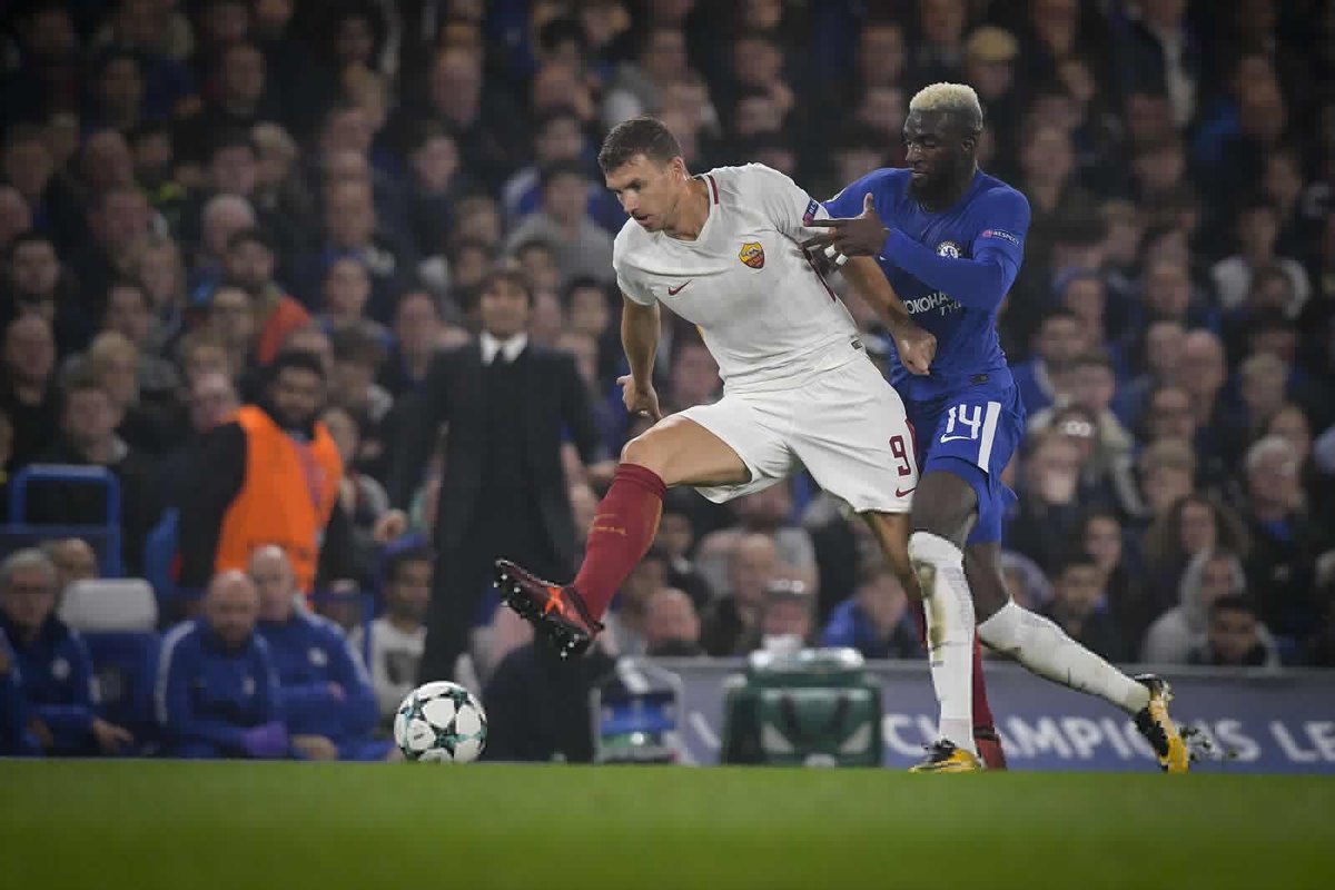 FootballFunnys's tweet photo. Football

11’ Chelsea 1-0 Roma
37’ Chelsea 2-0 Roma
42’ Chelsea 2-1 Roma
64’ Chelsea 2-2 Roma
70’ Chelsea 2-3 Roma
75’ Chelsea 3-3 Roma https://t.co/OSohM6BiQf