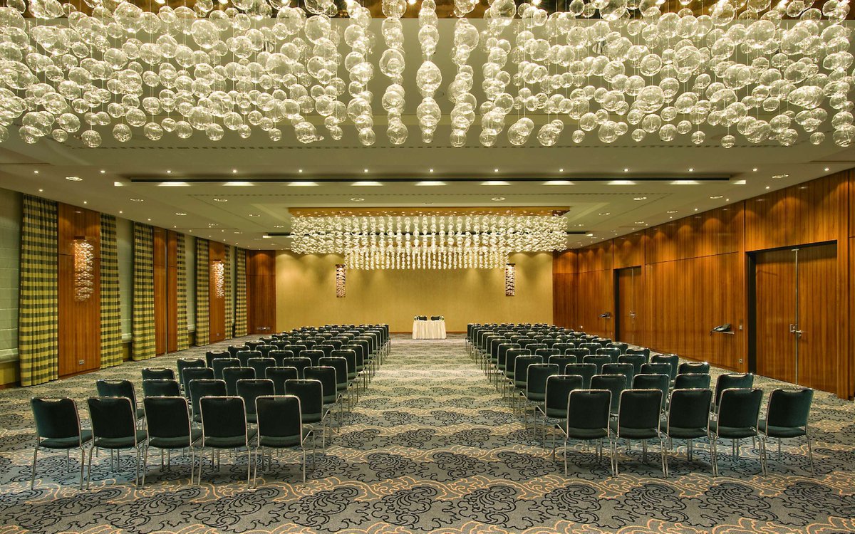 data42morrow's tweet photo. @DMZEurope Imagine;-) Be in the #DMZone Europe 2017. Keynote speaker: @RonaldDamhof @DataMdlRockStar @chrisdpotts https://t.co/aBV0aVRam2 https://t.co/NdD7DxDNpf