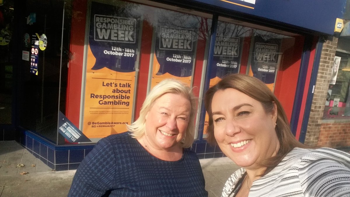 region7nw's tweet photo. Great day with @Sknight_wh1 on Area 32 meeting great staff and seeing great standards #RGWeek2017 @willhillpeople @sea_pigeon https://t.co/8IBR4jsiNJ
