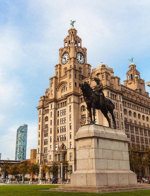 WeAreMerseyside's tweet photo. The Liver buildings beauty never fails to amaze!

Instagram: danbyrne_

Why not RETWEET to share this view with your followers?

#Liverpool https://t.co/wjQbdgjmYf