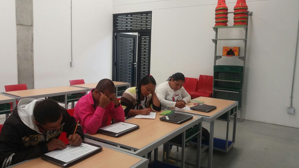 Guadalupegestor's tweet photo. #SeEduca| Desde el mcpio de @GuadalupeAnt capacitamos a los estudiantes de Bachillerato Digital en el manejo básico TICS @SecEducacionAnt https://t.co/OJGThUnCt7
