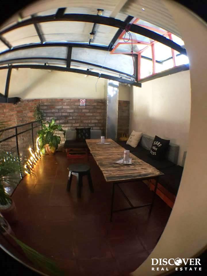 discoversjds's tweet photo. Bar in the heart of San Juan del Sur this recently remodeled restaurant featuring exposed brick walls with lots of rich wood and black metal https://t.co/UUlvecYsK8
