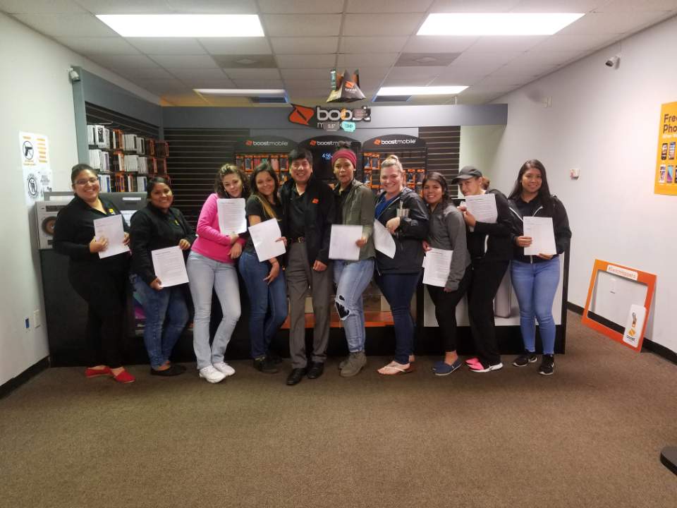 Boost28352's tweet image. Our Area Manager, Mr. Kim with the South Fayetteville team 💪💪