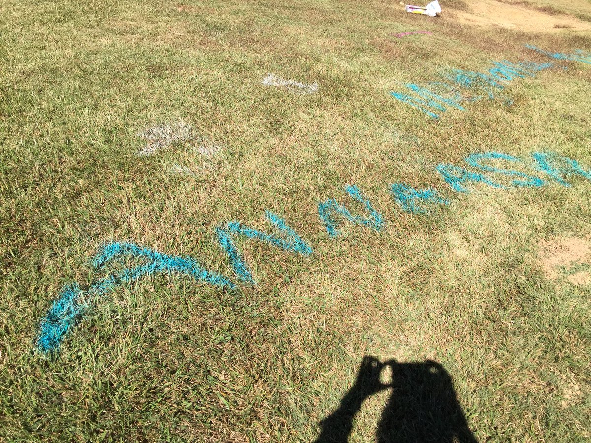 Taylor3rdGrade's tweet image. Chalk painting for meeting their September goal. They had so much fun! @reid_school