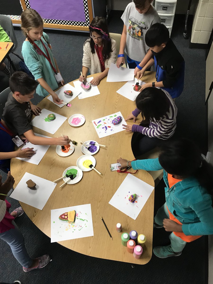 KeishaMckeithen's tweet photo. Working on the October Kind Minds Challenge! Painting Rocks to add kind messages. #KMChallengeOct https://t.co/WHFO3d7P3I