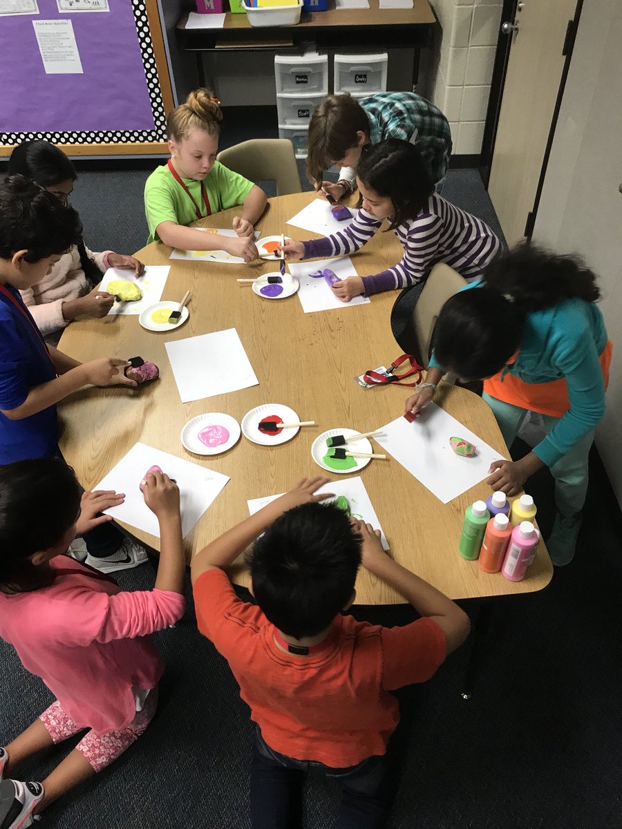 KeishaMckeithen's tweet photo. Working on the October Kind Minds Challenge! Painting Rocks to add kind messages. #KMChallengeOct https://t.co/WHFO3d7P3I