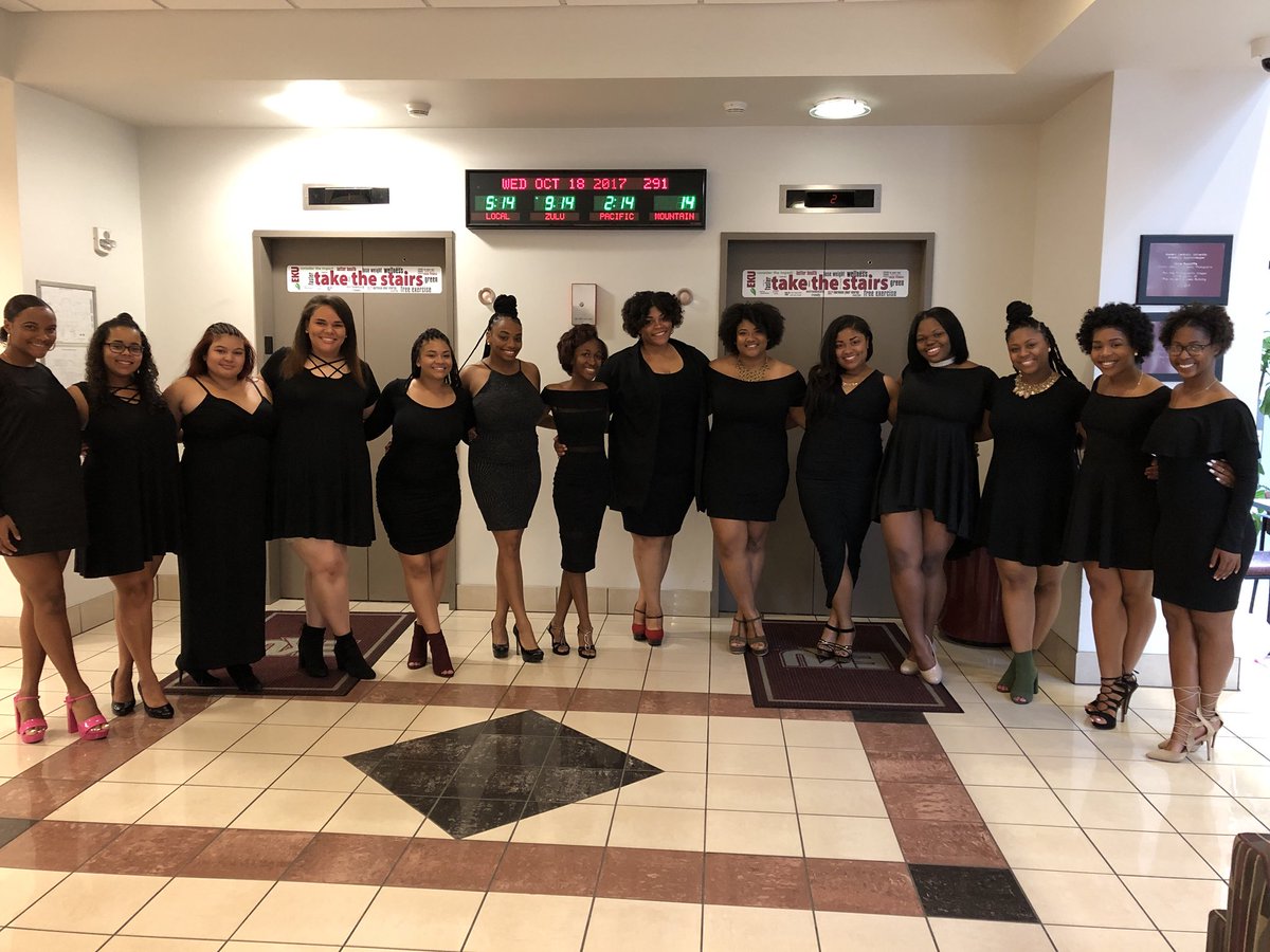 EKU_MCC's tweet photo. S/O to our new 9th class, we are SOO proud of these ladies💕 #KeepingTheConnection #BeTheChange https://t.co/KqNV1sjDIi