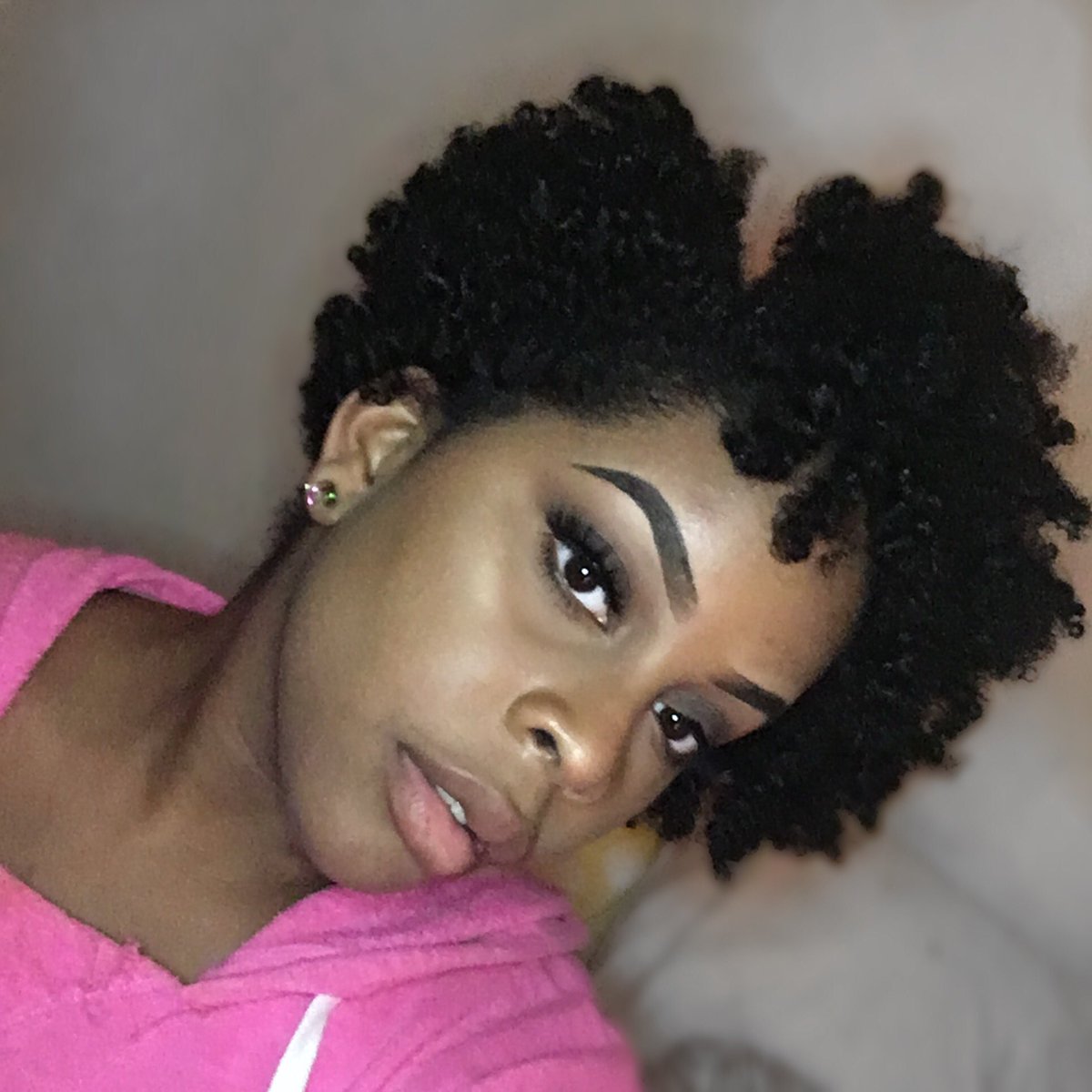 misstaliaronnea's tweet photo. FYI I cut my hair. https://t.co/qB1XXwN1DA