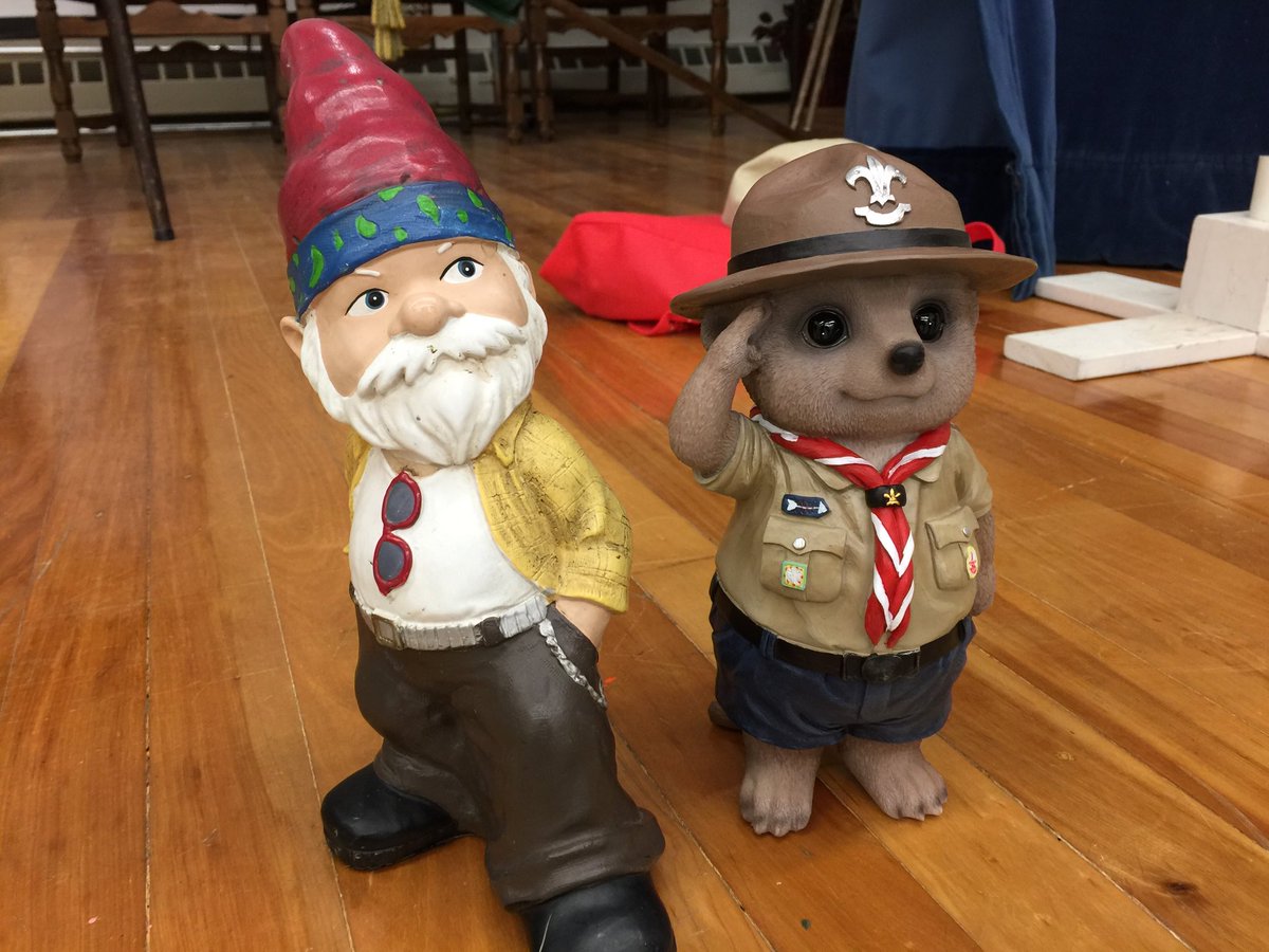 1stBinbrkScoutn's tweet photo. Snyder’s new friend! https://t.co/UE3WDj8L7p