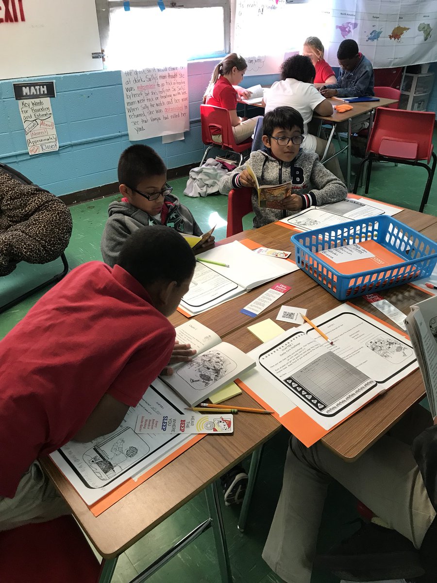 Taylor3rdGrade's tweet image. Literature Units! Ask your child which book he/she is reading. Lots of fun in 3rd Grade! @reid_school