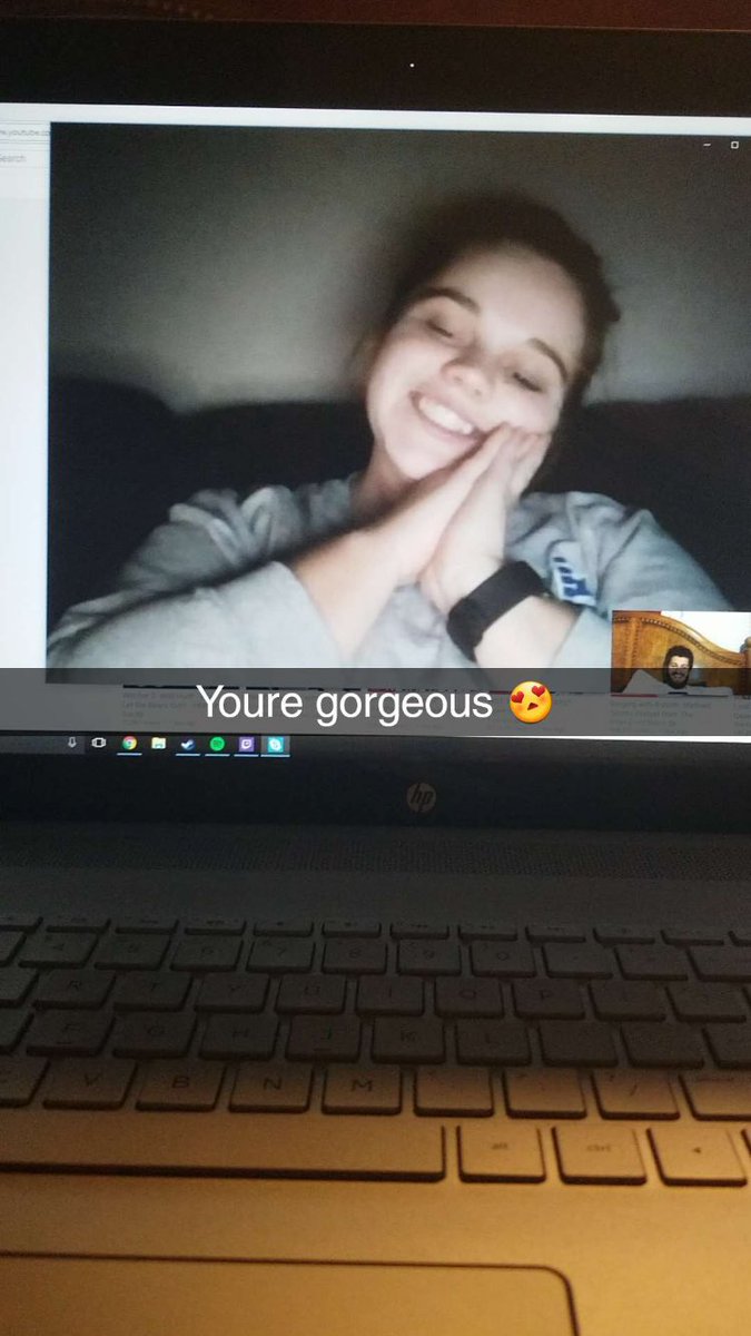 Hey_Jacqueline's tweet photo. When I snap my man when we’re Skyping I use the dog filter to annoy him but when he snaps me he’s so sweet 😍😍😍 https://t.co/U7Ox7m95pi
