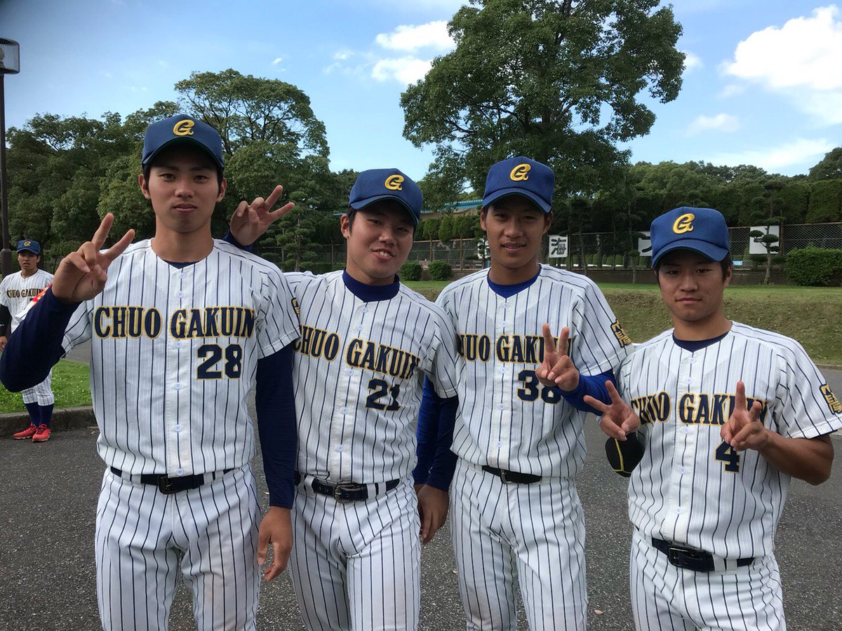 7keitabaseball's tweet photo. 昨日で大学野球引退しました。春も秋も３位で終わってしまい、去年の先輩たちに経験させてもらった全国という大舞台を後輩たちに経験させてあげれなくて申し訳なかったと思います。後輩たちにはこの負けを来春以降に生かしてもらえればなと思います。いい仲間に出会えて幸せでした。 https://t.co/hOIOKxLUju