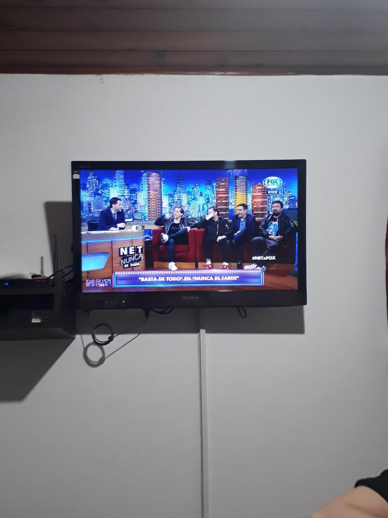 CepedaMartin77's tweet photo. Mirando a los @bastatodo !!@matiasmartin @cabitodemiedo @Juaferrari @DieRipoll https://t.co/7bEWvXETan