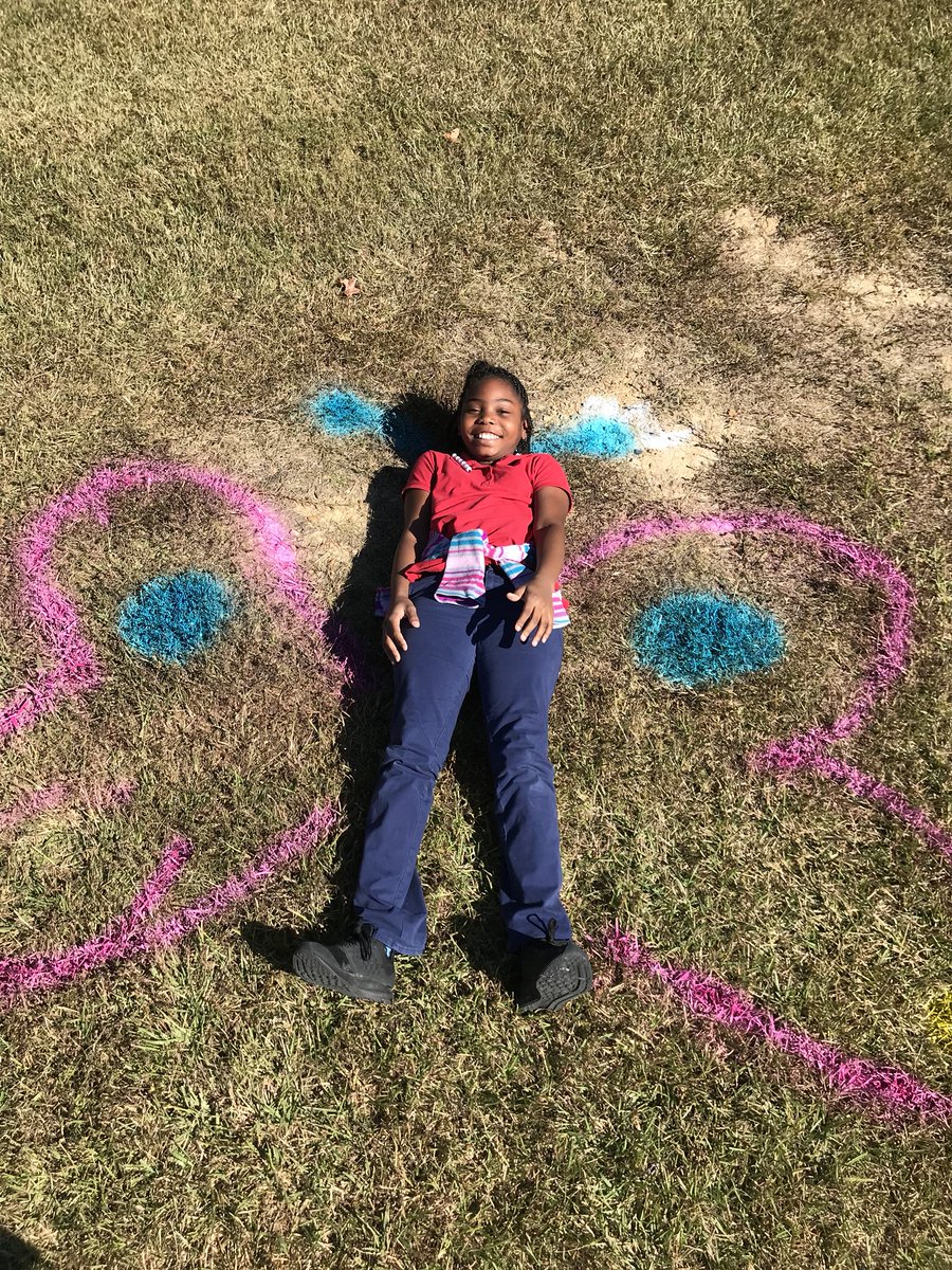 Taylor3rdGrade's tweet image. Rewarded for meeting their AR goal in the classroom for September! Keep reading to meet goals for October. 📚