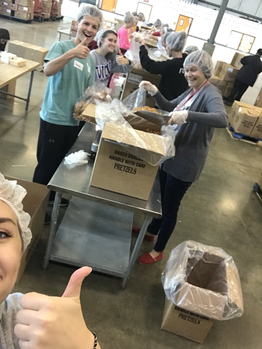 FCstugovt's tweet photo. Community Outreach’s favorite food?? Pretzels!! We had a blast volunteering at the Greater Pittsburgh Community Food Bank on Monday. If you’re interested in service like this, pop into the activities office for more information!! #hairnets https://t.co/JGJTnFg3m6
