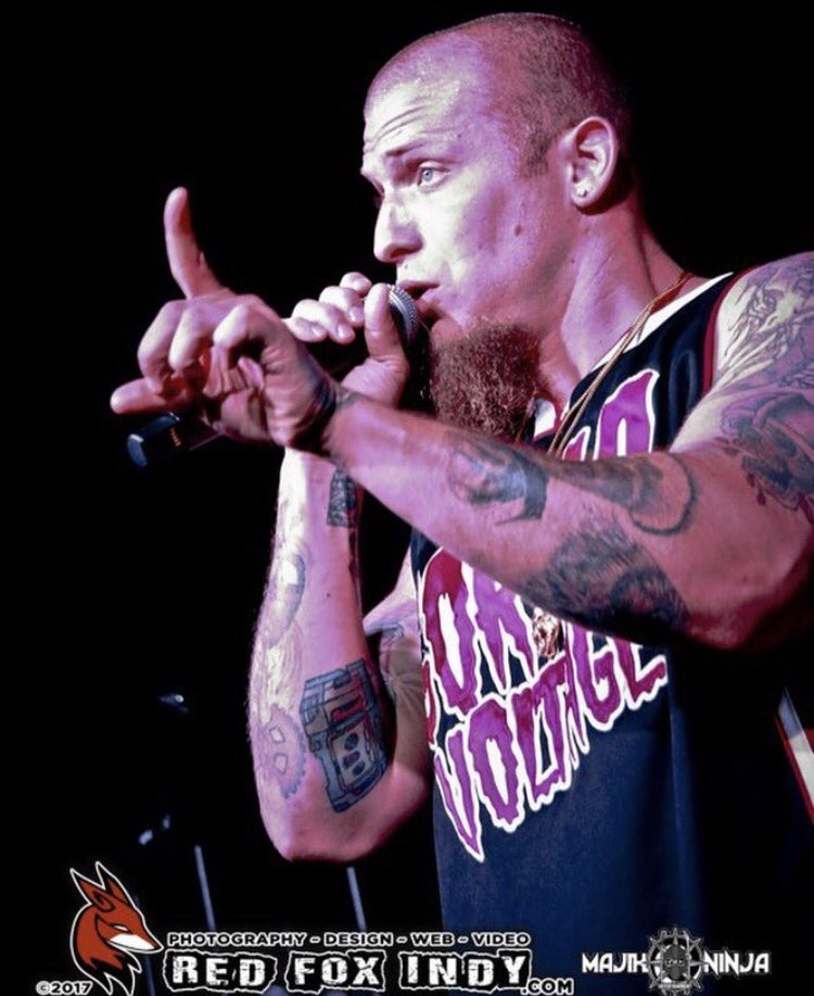 MajikNinjaAust's tweet photo. Props to #redfoxindy for this great live shot of @officialgorillavoltage 's #clockworc 🔪
Look for GV on the #yearofthesword album 1/12 ☠️ https://t.co/VljjQdcLMJ
