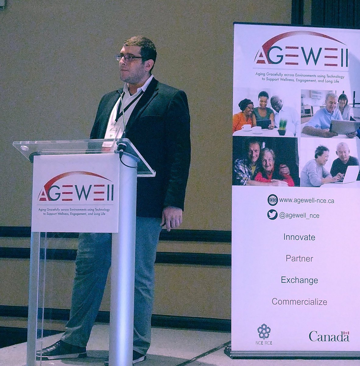 AGEWELL_NCE's tweet photo. Mark Elias is pitching @steadiwear's Steadiglove, a smart glove that reduces tremor #AGEWELL2017 National #Ideathon2017 Finale https://t.co/z5EPjRdymX