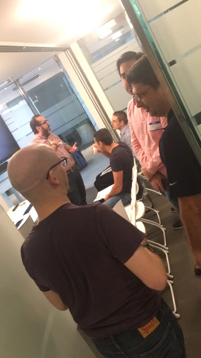StartHubMiami's tweet image. Things are getting warmed up for the @4GeeksAcademy launch &amp;amp; #IntroToCoding