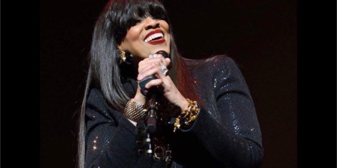 EGospelHub | Happy 64th Birthday Vickie Winans  Via 