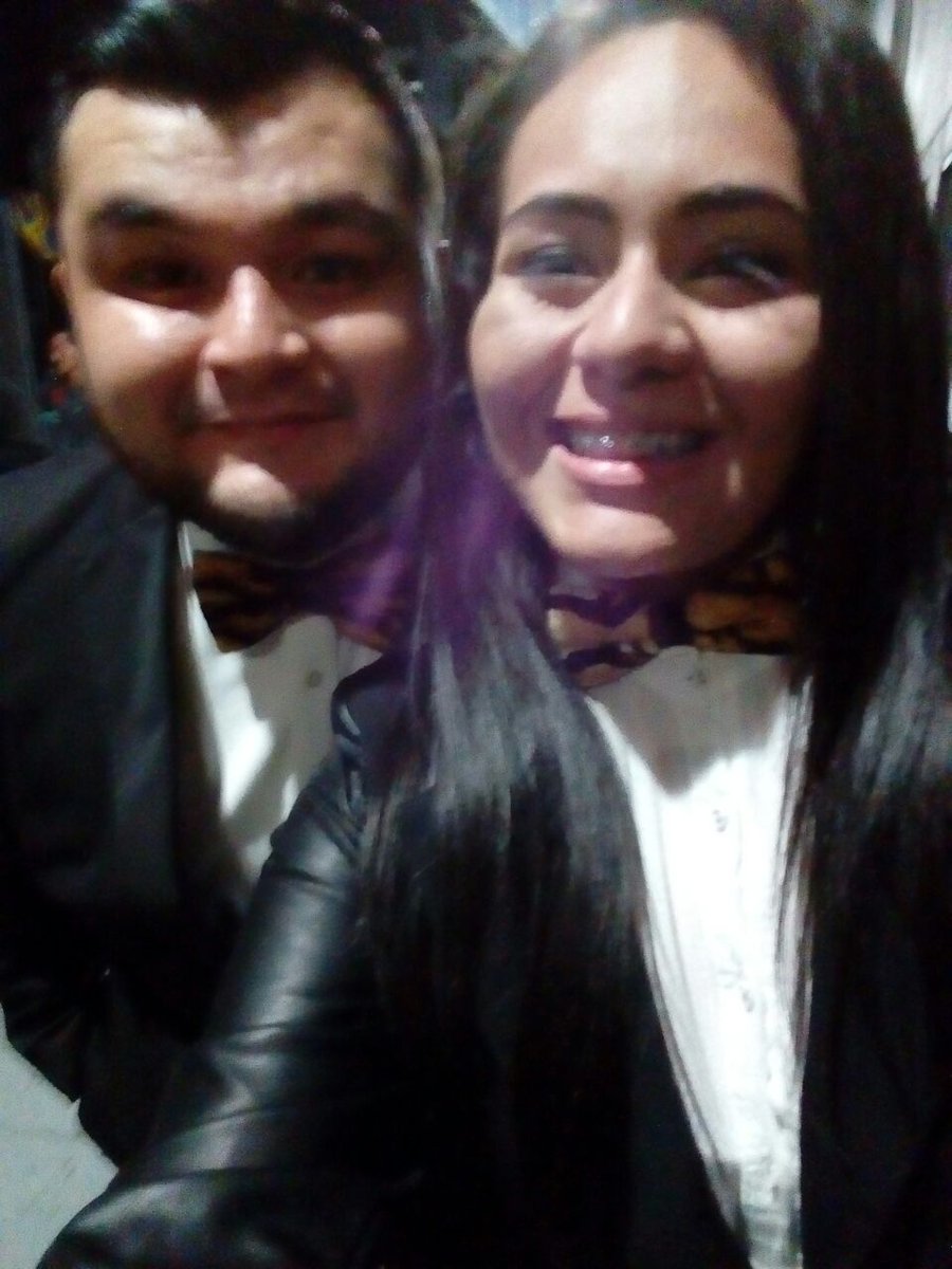 katyflores02's tweet photo. Guelmi, la razón que seamos tías desde los 5😂Feliz cumple 17 gorda, gracias por ser nuestra chuyita😋 #AmoSuInocencia @LOS3TT @JesusG_3TT https://t.co/kUE3Xu28Ww