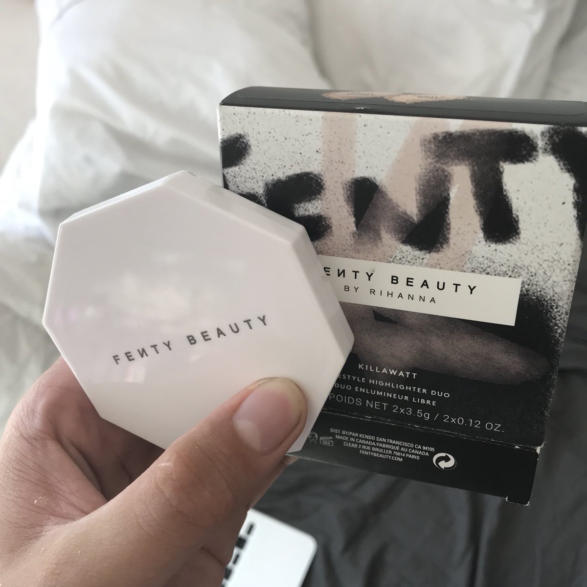 mmkemio's tweet photo. という事で、今回の動画のプレゼントはFenty Beauty 1名様です‼︎このツイートをRTしてInstagramとTwitterのアカウント(🆔mmkemio) をフォローをしたら応募完了だお！来週の動画で当選者出しあげるね💕😉 https://t.co/WtNM8mNsrg