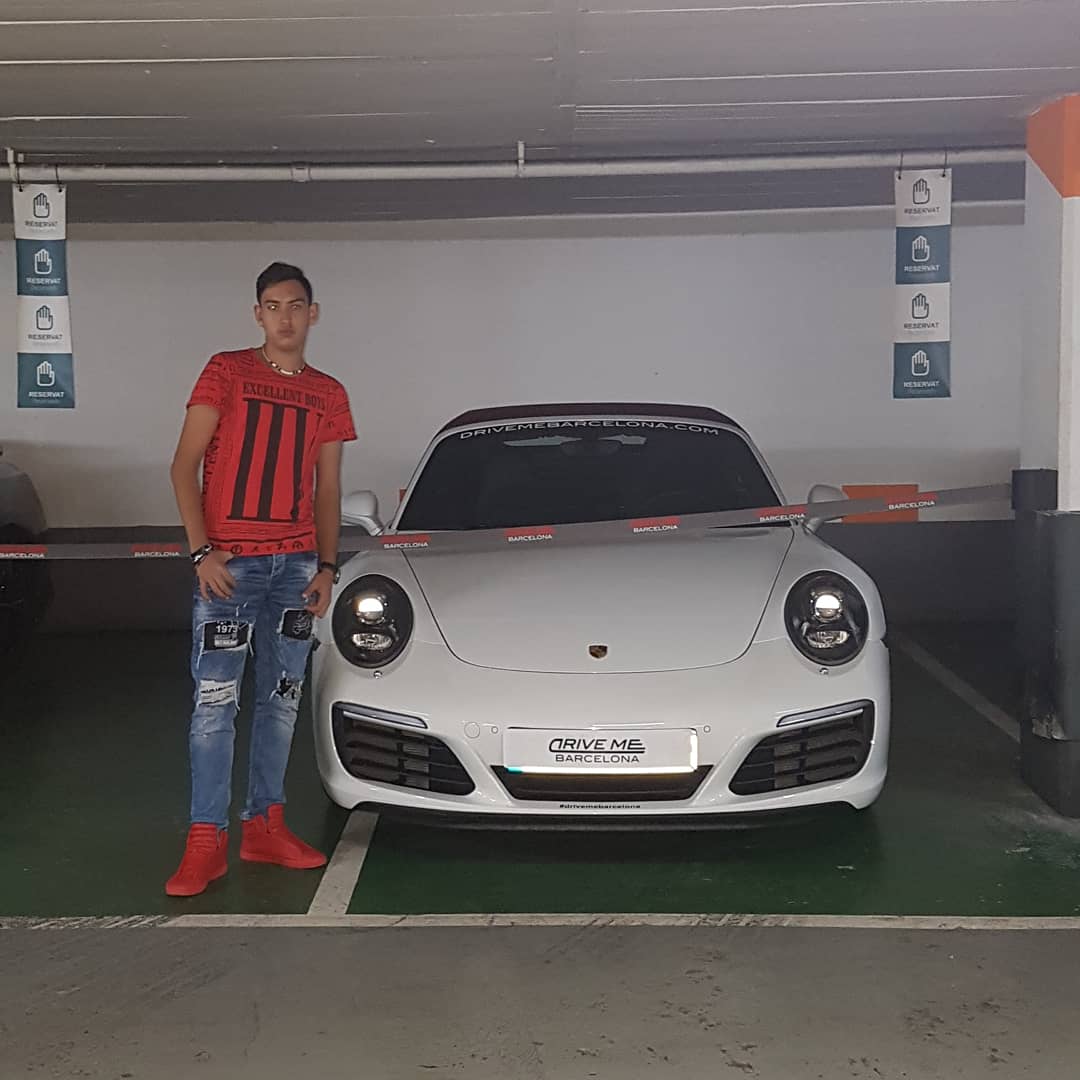 FlorinFlow07's tweet photo. Porsche #drivemebarcelona https://t.co/b2bMnQIm51