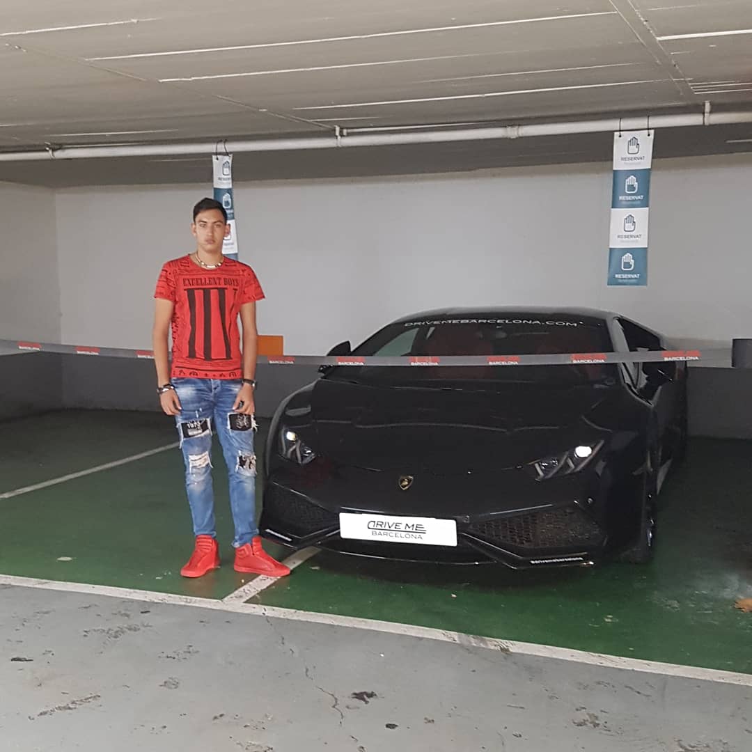 FlorinFlow07's tweet photo. Lamborghini😍 #drivemebarcelona https://t.co/E2uFJfhwSX