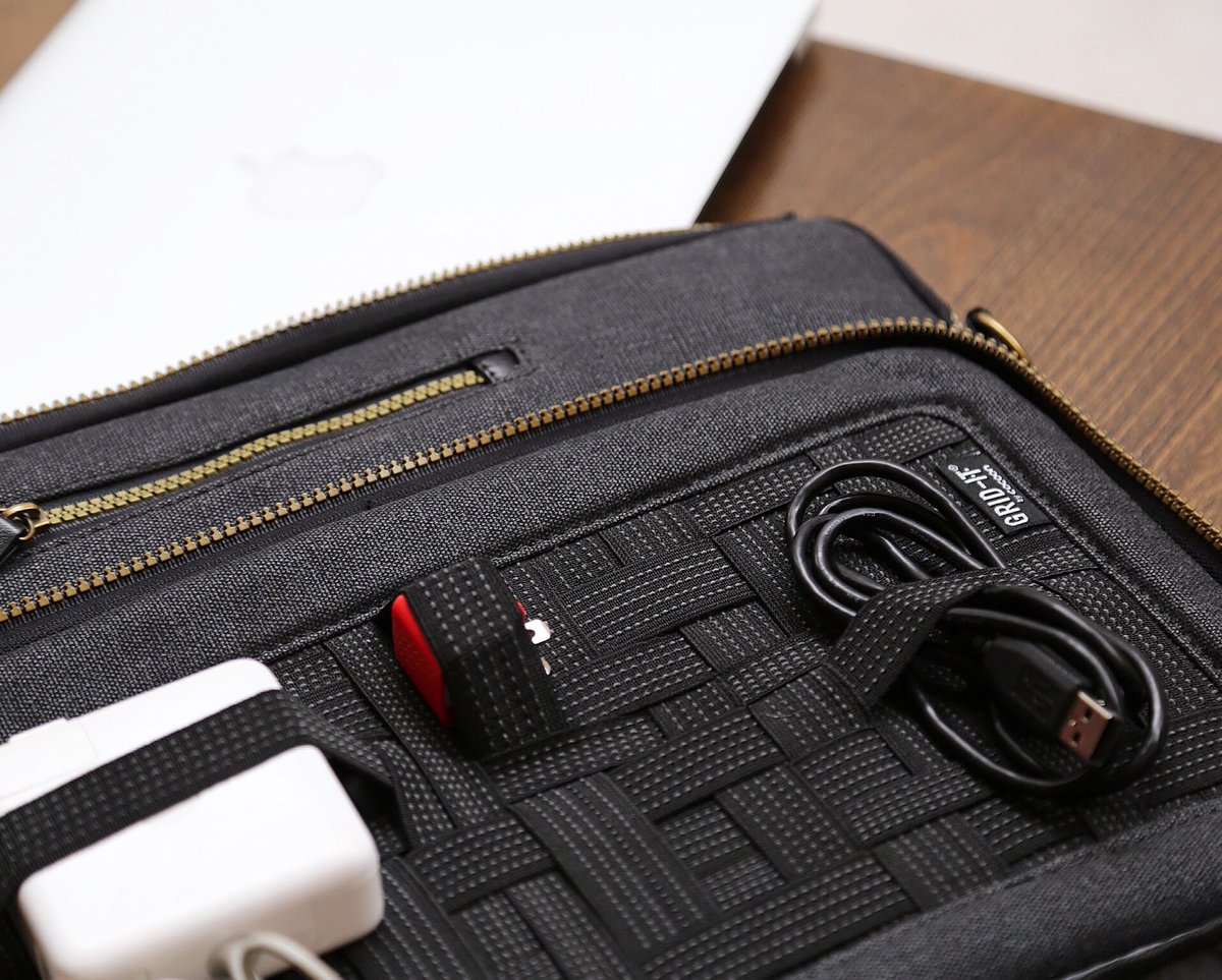 cocoonbags's tweet photo. We struck a chord with this one ๐โ
Keep all your wires neat and organized with one of our #GridIt systems!
#CocoonBags https://t.co/NzyIBDLkAM