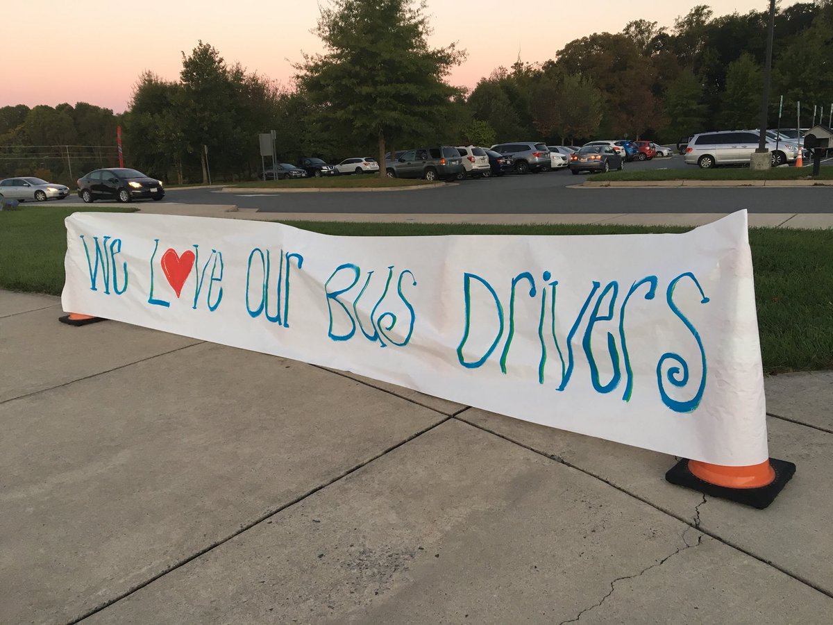cjoneslcps's tweet photo. Amazing bus drivers and we thank them!  @Sycolin_Creek @kjnesn97 thanks for making the cups!  @khough70 thanks for helping! #LCPSBus2017 https://t.co/bxPUd63YXS