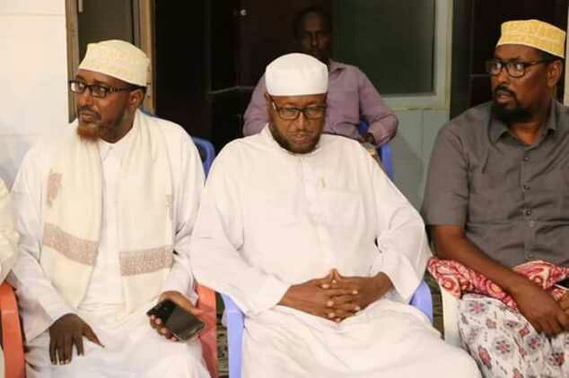 M_kaaliye's tweet photo. $100,000 ayuu Mareykanku ku bixyey Gurmadka Qaran, Boosaaso-na labo habeen ayaa $300,000 laga ururiyey Masjid Rowda. 
@GurmadQaran. https://t.co/1QSSL7AbBK