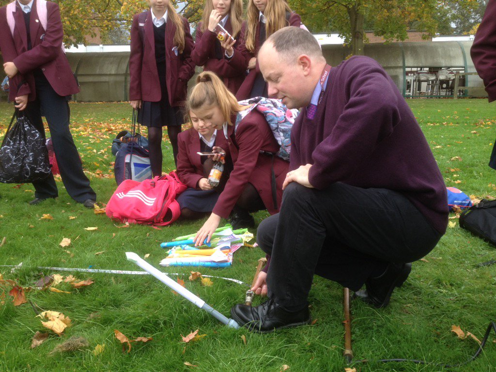 dgs_science's tweet photo. Launching rockets on the field for #WSW2017 - 2 rockets went over 100m! https://t.co/La6IuU113v